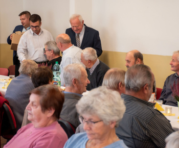 Aktuality / Pozrite si fotky s kultúrneho programu v Medzibrodí nad Oravou - Október Mesiac úcty k staršíms - foto