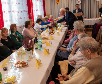 Aktuality / Pozrite si fotky s kultúrneho programu v Medzibrodí nad Oravou - Október Mesiac úcty k staršíms - foto