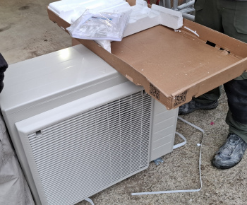 Aktuality / Obec zabezpečila dodávku a montáž vykurovania našej hasičskej zbrojnice - foto