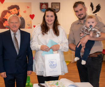 Aktuality / Privítanie novonarodených detí do života - foto
