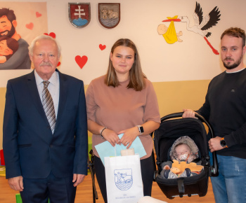 Aktuality / Privítanie novonarodených detí do života - foto