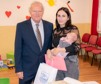 Aktuality / Privítanie novonarodených detí do života - foto