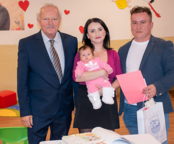 Aktuality / Privítanie novonarodených detí do života - foto