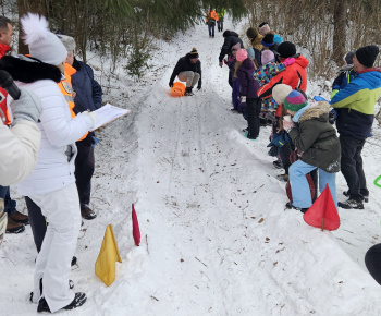 Aktuality / Preteky v sánkovaní pre deti a mládež na Lažteku v Medzibrodí n/Or. - 6.1.2026 - video