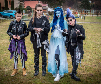 Aktuality / Fašiangová slávnosť v našej obci - 14.2.2026 - video