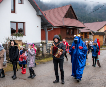 Aktuality / Fašiangová slávnosť v našej obci - 14.2.2026 - video