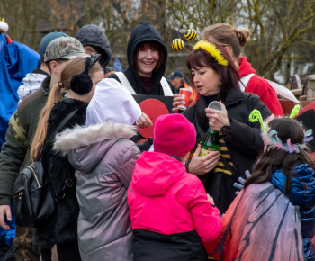 Aktuality / Fašiangová slávnosť v našej obci - 14.2.2026 - video