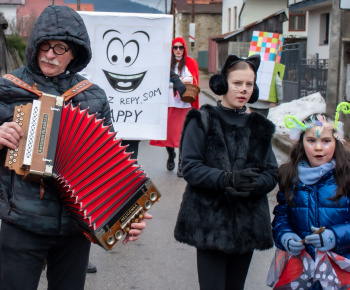 Aktuality / Fašiangová slávnosť v našej obci - 14.2.2026 - video