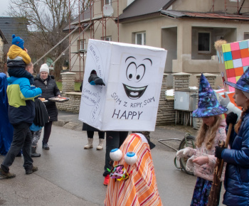 Aktuality / Fašiangová slávnosť v našej obci - 14.2.2026 - video