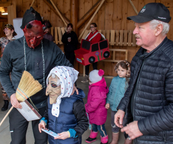 Aktuality / Fašiangová slávnosť v našej obci - 14.2.2026 - video