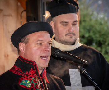 Aktuality / V sobotu sme pochovali basu - video