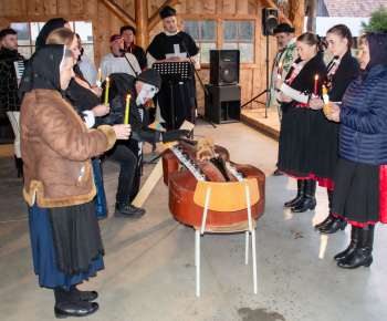 Aktuality / V sobotu sme pochovali basu - video