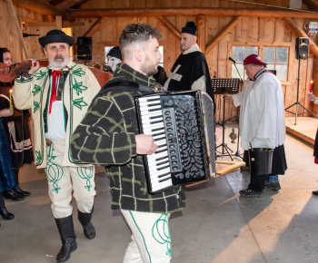 Aktuality / V sobotu sme pochovali basu - video