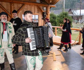 Aktuality / V sobotu sme pochovali basu - video