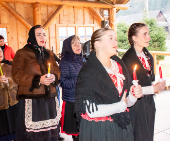 Aktuality / V sobotu sme pochovali basu - video