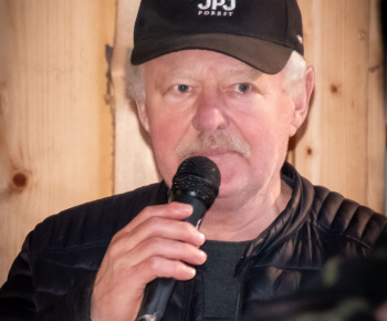 Aktuality / V sobotu sme pochovali basu - video