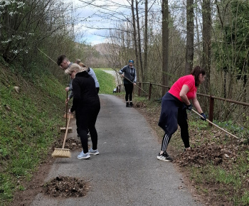 Aktuality / Členovia miestneho spolku SČK v piatok 24.4.2025 brigádovali - foto