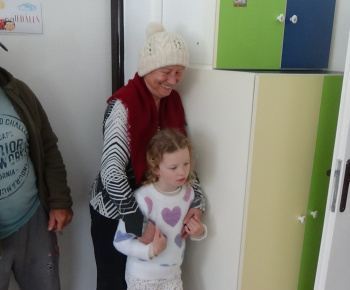 Aktuality / Stavanie mája v našej materskej škole Zvedavá Lienka - video