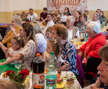 Aktuality / Pozrite si fotky s osláv Dňa matiek - 10.5.2026 - foto
