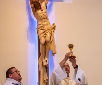 Aktuality / Pozrite si fotky z odpustovej slávnosti Panny Márie pomocnice kresťanov - foto