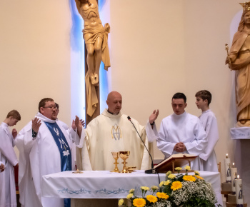 Aktuality / Pozrite si fotky z odpustovej slávnosti Panny Márie pomocnice kresťanov - foto