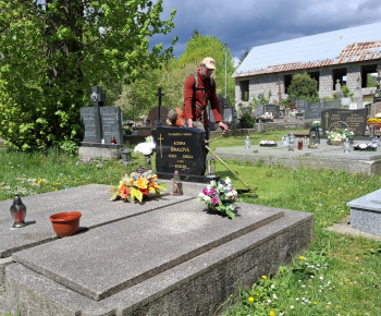 Aktuality / Kosenie trávy - úprava verejných priestranstiev - foto