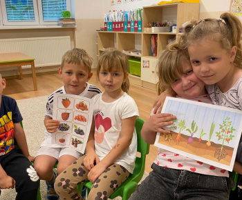Aktuality / Ochutnávka ovocia v našej materskej škole v rámci programu školské ovocie - foto