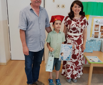 Aktuality / Dnes sa rozlúčilo so svojou materskou školou 8 predškolákov - foto