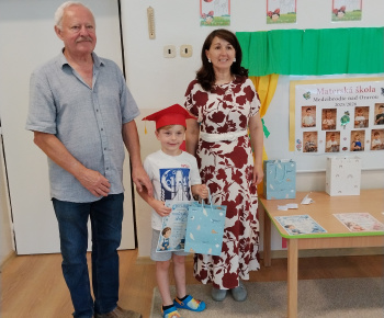 Aktuality / Dnes sa rozlúčilo so svojou materskou školou 8 predškolákov - foto