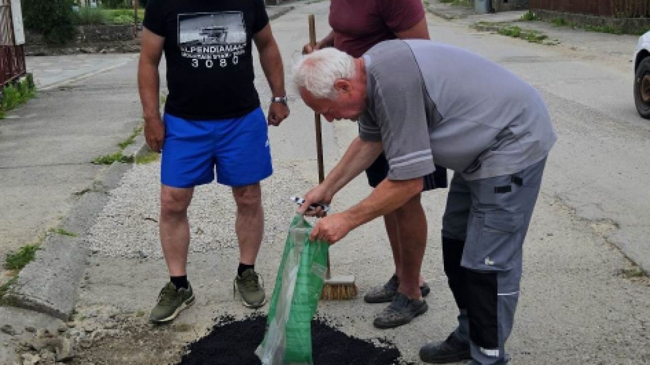 Fotky-Hostovice pietna spomienka na obete 1. sv. vojny