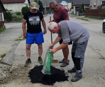 Oprava výtlkov na miestnej komunikácii