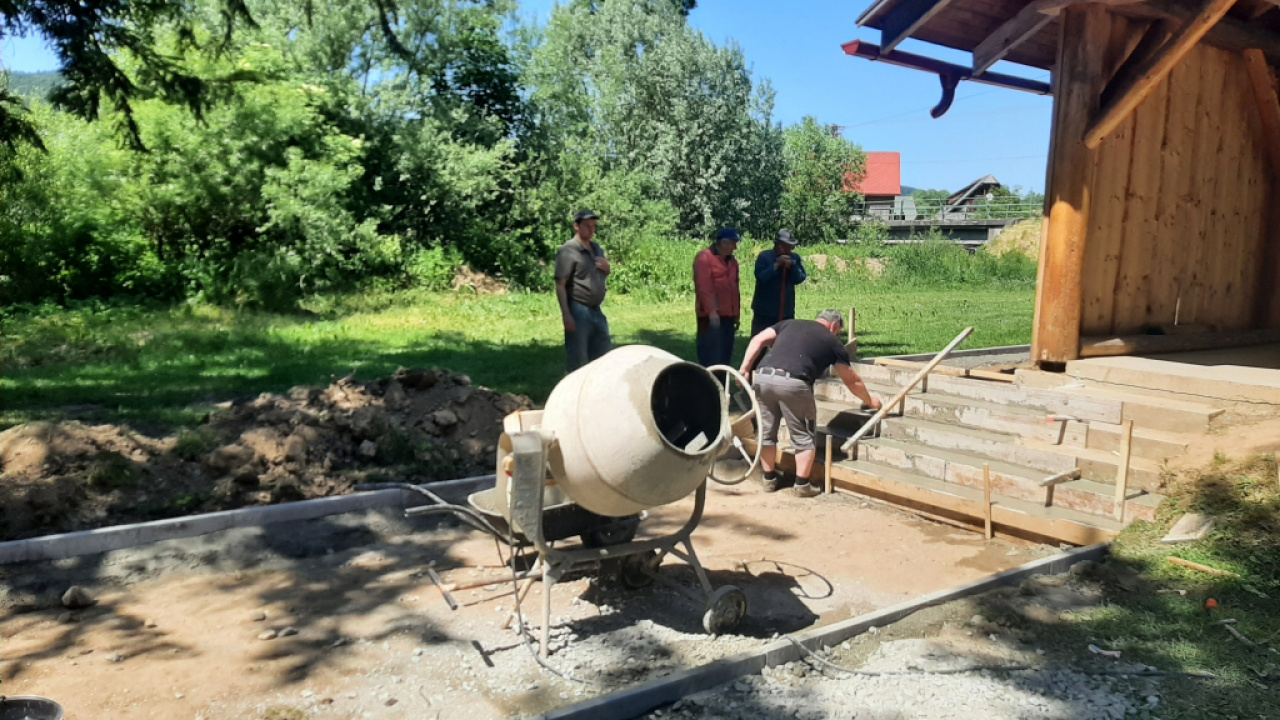 Fotky z rekonštrukcie sociálnych zariadení MŠ-jún-august 2016