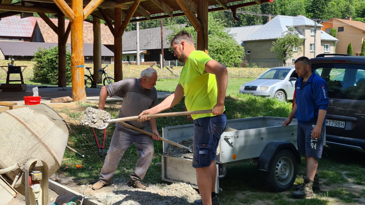 Fotky z rekonštrukcie sociálnych zariadení MŠ-jún-august 2016