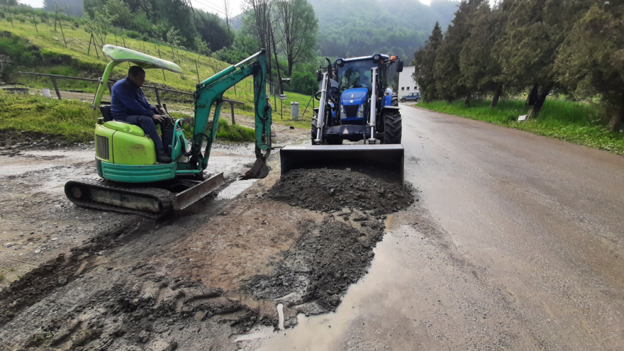 Výstavba vodovodu - Roveň 2016