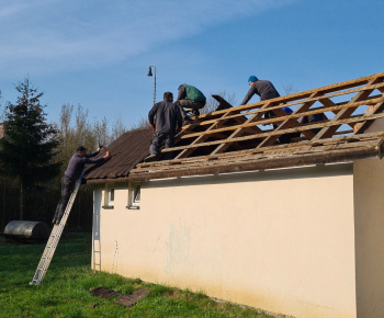 Rekonštrukcia strechy šatní na futbalovom ihrisku
