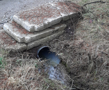 Foto: Brigáda na úprave  cesty v časti  Hore Pucovým 25.2.2023