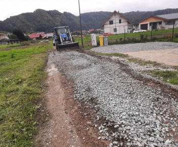 Oprava časti prístupovej cesty v Rovni