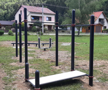 Výstavba športového areálu v obci