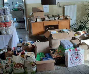 Zbierka trvanlivých potravín a hygienických potrieb pre Ukrajinu