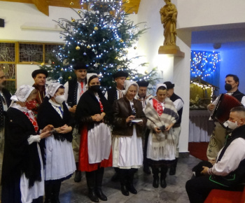 Foto - polnočná svätá omša
