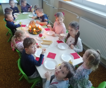 Deti z našej materskej školy už mali štedrú večeru - 17.12.2021