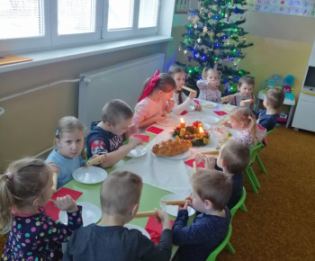 Deti z našej materskej školy už mali štedrú večeru - 17.12.2021