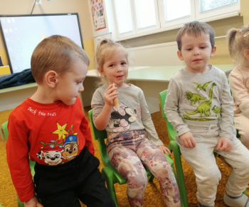 Pečenie vianočných oblátok v Materskej škole Zvedavá Lienka