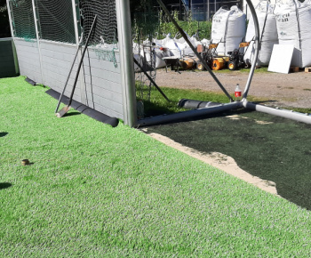 Výmena trávnika na umelom futbalovom miniihrisku