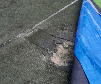 Výmena trávnika na umelom futbalovom miniihrisku