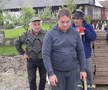 Foto - rekonštrukcia chodníka k železničnej stanici