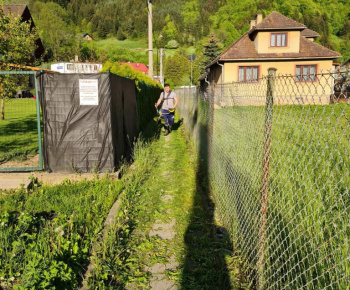 Foto - rekonštrukcia chodníka k železničnej stanici