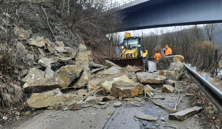 Zosuv skál Skalka-Bziny 13.03.2021