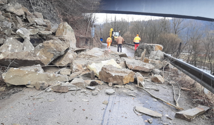 Zosuv skál Skalka-Bziny 13.03.2021
