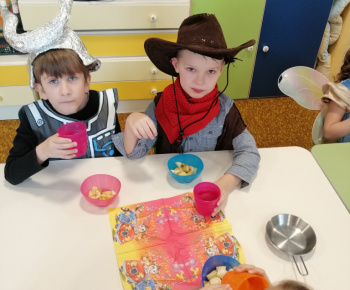 Deti v materskej škole mali karneval 12.02.2021